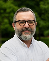 Headshot of Andrew Papachristos