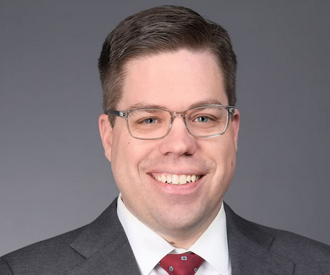 Headshot of Ryan Hill