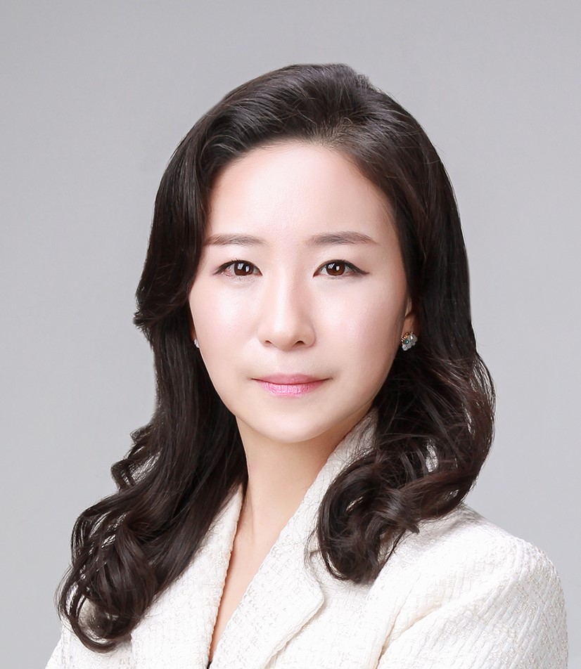Headshot of Ju Yeon (Julia) Park