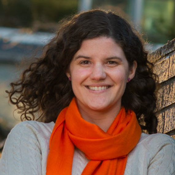 Headshot of Paola Maynard‑Moll